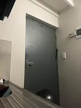 Bustygoddess32 online show from March 4, 2026, 4:04 pm