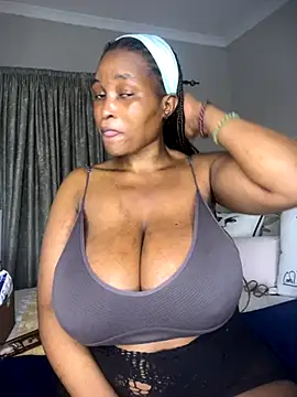 Snapshot of Bustygoddess32 chatting on September 29, 2025, 9:42 pm Bustygoddess32 online show from September 29, 2025, 9:42 pm