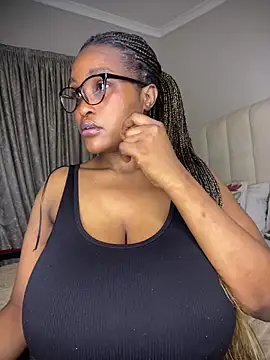 Bustygoddess32 online show from May 8, 2026, 10:57 pm
