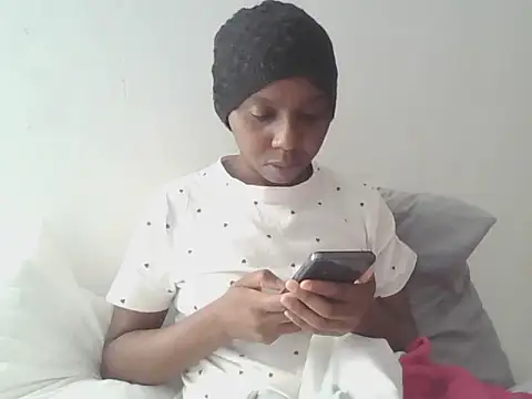Sexxybella27 online show from May 10, 2026, 1:46 pm
