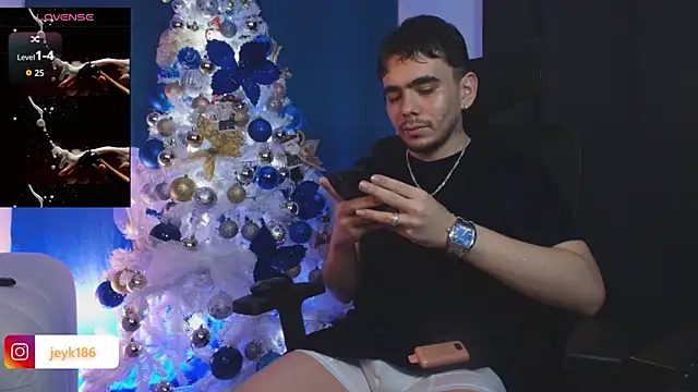 Snapshot of Jey_keler1 chatting on December 21, 2025, 2:35 am Jey keler1 online show from December 21, 2025, 2:35 am