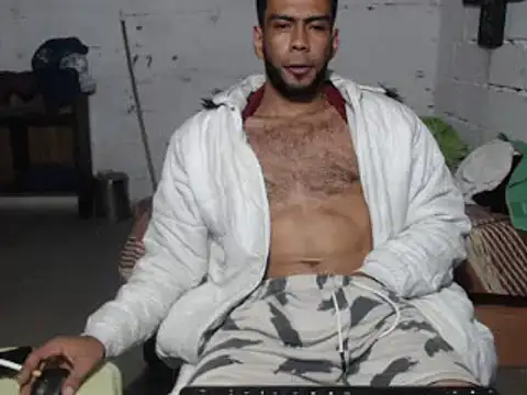 Snapshot of erik_alexander chatting on February 15, 2025, 3:42 am erik alexander online show from February 15, 2025, 3:42 am