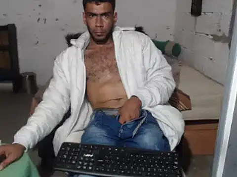 Snapshot of erik_alexander chatting on February 8, 2025, 12:28 pm erik alexander online show from February 8, 2025, 12:28 pm