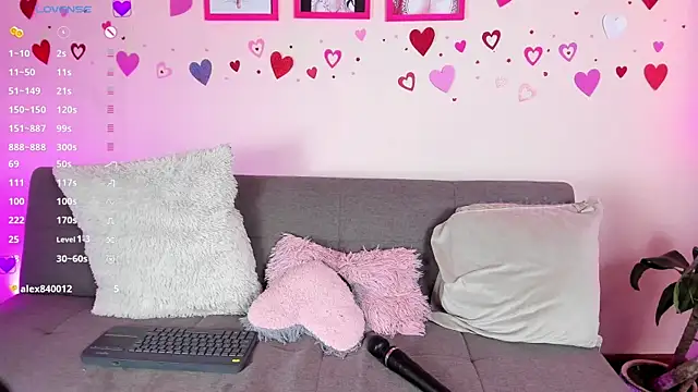 Snapshot of artmiaa chatting on March 4, 2025, 2:10 pm artmiaa online show from March 4, 2025, 2:10 pm