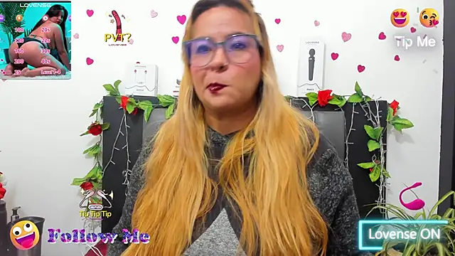 Snapshot of hazel_34 chatting on September 21, 2025, 11:26 am hazel 34 online show from September 21, 2025, 11:26 am