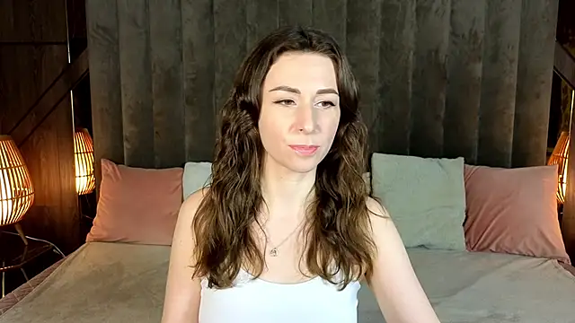 KimmmLi online show from December 2, 2025, 2:08 pm