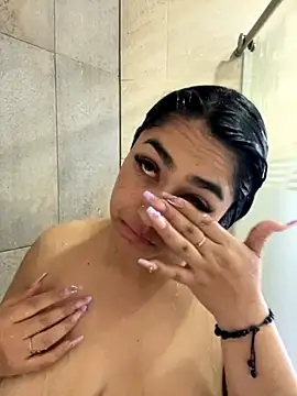 Charlotte cutee18 online show from September 30, 2025, 6:14 pm