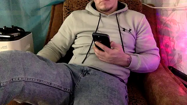 Snapshot of KristiDan chatting on November 30, 2025, 7:25 pm KristiDan online show from November 30, 2025, 7:25 pm