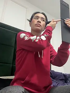 Snapshot of Kim_ev chatting on October 17, 2025, 4:27 am Kim ev online show from October 17, 2025, 4:27 am