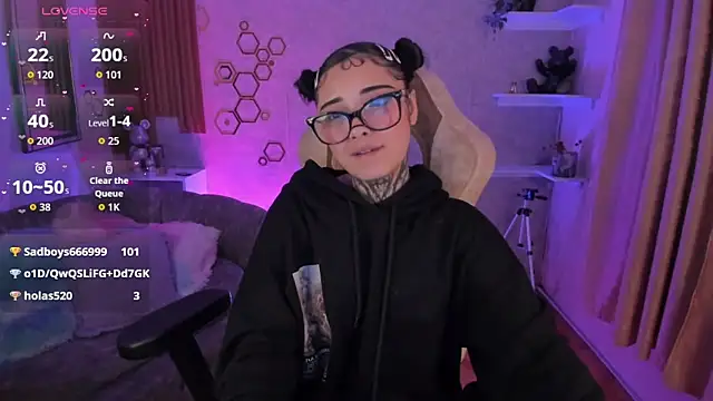 Snapshot of mia_catt05 chatting on February 15, 2026, 7:09 am mia catt05 online show from February 15, 2026, 7:09 am