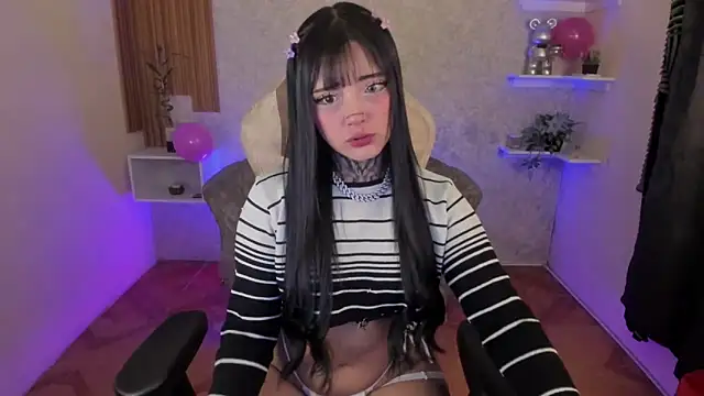 Snapshot of mia_catt05 chatting on February 16, 2025, 6:32 am mia catt05 online show from February 16, 2025, 6:32 am
