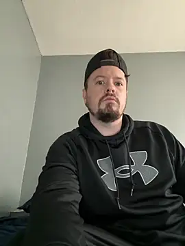 Snapshot of husband4555 chatting on February 23, 2026, 4:18 pm husband4555 online show from February 23, 2026, 4:18 pm