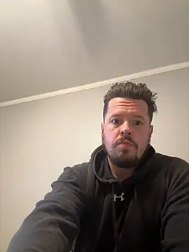 Snapshot of husband4555 chatting on February 28, 2025, 4:32 am husband4555 online show from February 28, 2025, 4:32 am