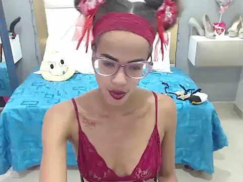 Snapshot of CanellaHotx chatting on February 17, 2025, 7:12 pm CanellaHotx online show from February 17, 2025, 7:12 pm