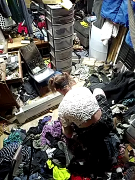 cdressupdiva online show from November 28, 2025, 11:49 pm