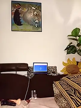 Snapshot of The-Peach-Flexer chatting on April 15, 2026, 10:43 pm The-Peach-Flexer online show from April 15, 2026, 10:43 pm