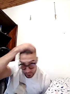 sebasxx97 online show from October 10, 2025, 1:45 pm