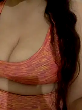 Zanoba-16 online show from November 4, 2025, 6:11 pm