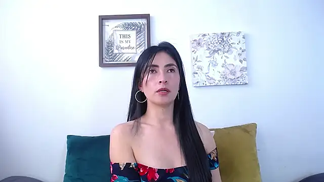 JainaRogers online show from May 27, 2026, 8:49 pm
