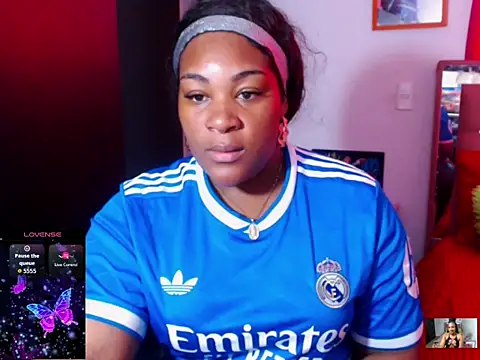 Snapshot of the_pearl199 chatting on April 7, 2026, 8:32 pm the pearl199 online show from April 7, 2026, 8:32 pm