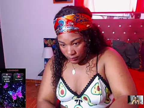 Snapshot of the_pearl199 chatting on April 12, 2026, 9:29 pm the pearl199 online show from April 12, 2026, 9:29 pm