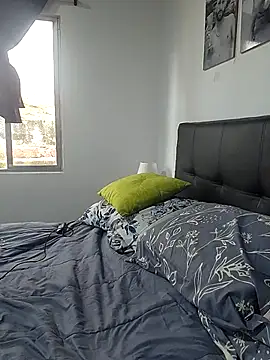 RachellGraham online show from October 6, 2025, 12:39 pm