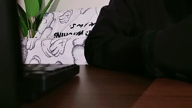 POCARI SWEAT online show from March 3, 2026, 5:25 am