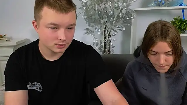 Snapshot of _Olli__Stiw_ chatting on October 22, 2025, 8:14 am Olli Stiw online show from October 22, 2025, 8:14 am