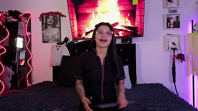 Alaia Asuka online show from October 19, 2025, 11:18 pm