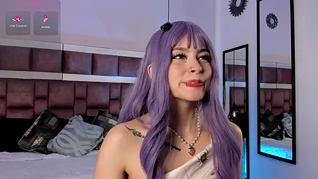 AnnieNasty online show from June 18, 2026, 2:33 pm