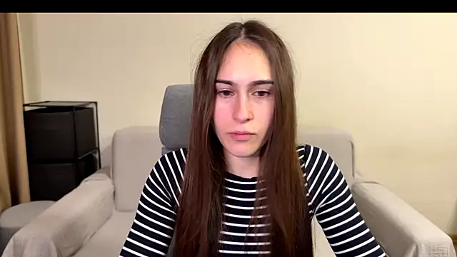 Snapshot of AliceKolltt chatting on November 20, 2025, 4:29 pm AliceKolltt online show from November 20, 2025, 4:29 pm