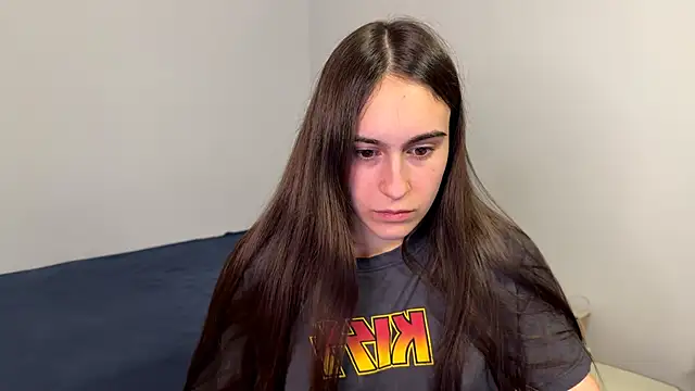 AliceKolltt online show from May 28, 2026, 8:15 pm