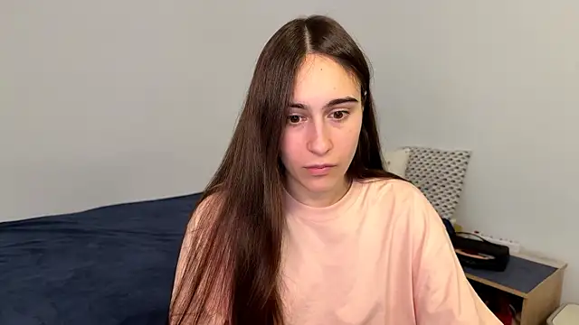 AliceKolltt online show from May 24, 2026, 5:02 pm