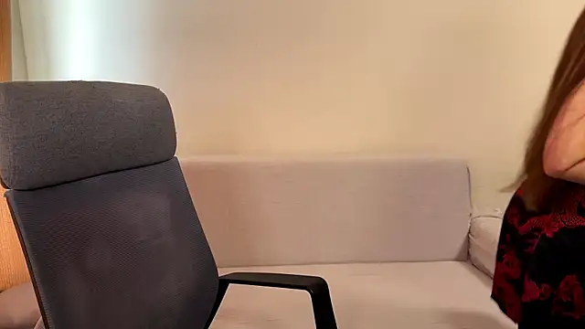 Snapshot of AliceKolltt chatting on October 16, 2025, 10:01 am AliceKolltt online show from October 16, 2025, 10:01 am