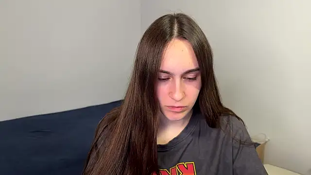 AliceKolltt online show from May 27, 2026, 9:11 pm