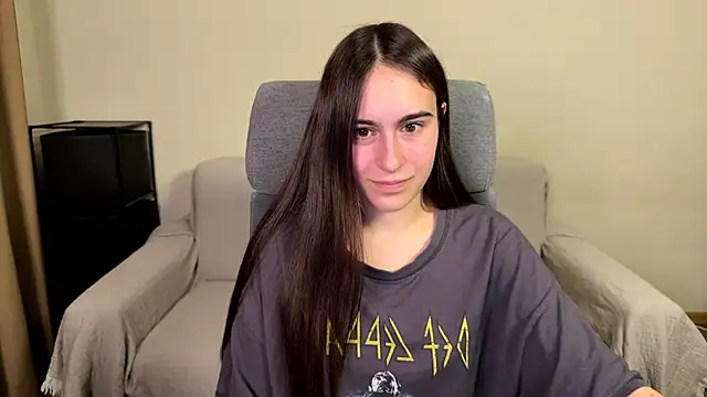 AliceKolltt online show from May 25, 2026, 10:08 pm