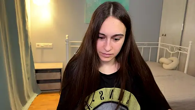 Snapshot of AliceKolltt chatting on July 12, 2026, 6:31 pm AliceKolltt online show from July 12, 2026, 6:31 pm
