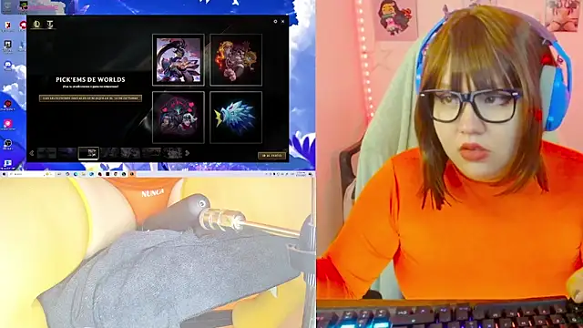 Snapshot of crystal7u7 chatting on October 17, 2025, 8:21 pm crystal7u7 online show from October 17, 2025, 8:21 pm