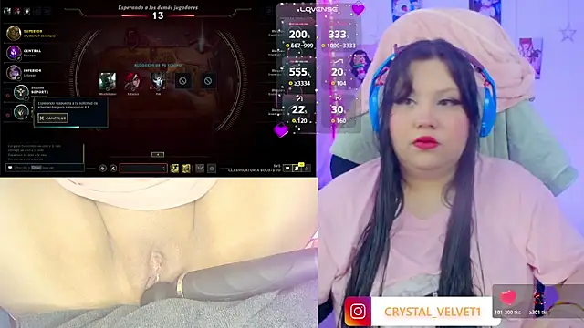 Snapshot of crystal7u7 chatting on November 6, 2025, 8:46 pm crystal7u7 online show from November 6, 2025, 8:46 pm