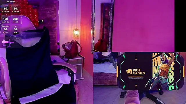 Ashley sa online show from March 28, 2026, 9:49 pm