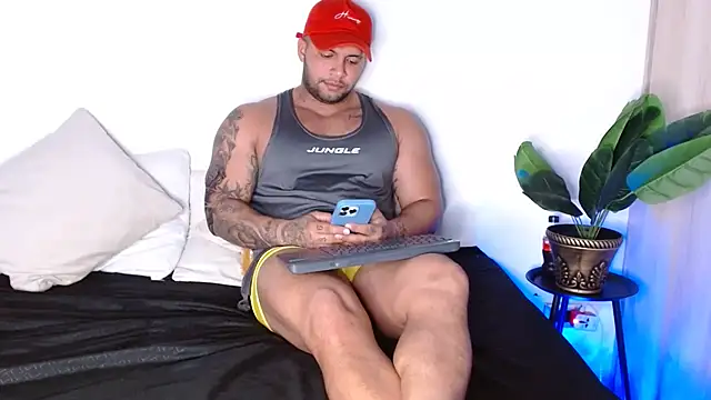 Snapshot of frank_myles chatting on February 6, 2026, 8:27 pm frank myles online show from February 6, 2026, 8:27 pm