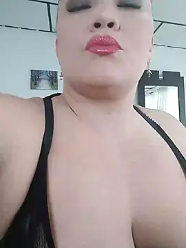 antoniamoreno82 online show from January 5, 2025, 5:41 pm