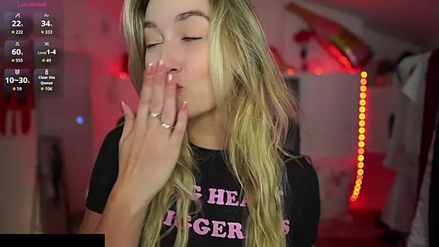 Alexis   Texas online show from September 17, 2025, 7:05 pm