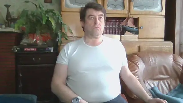 Snapshot of sympatrique chatting on December 12, 2024, 11:39 am sympatrique online show from December 12, 2024, 11:39 am