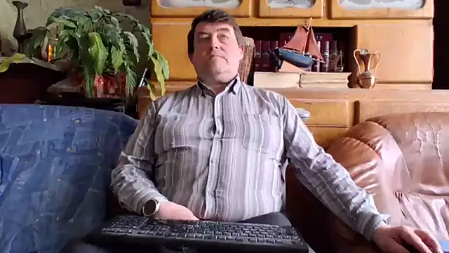 sympatrique online show from February 17, 2026, 11:51 am