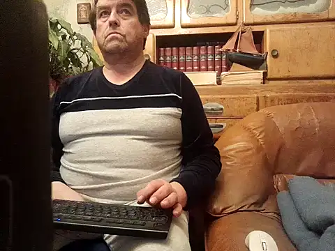 Snapshot of sympatrique chatting on December 28, 2024, 6:40 pm sympatrique online show from December 28, 2024, 6:40 pm