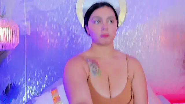 Snapshot of alina_stark chatting on April 14, 2026, 7:41 pm alina stark online show from April 14, 2026, 7:41 pm