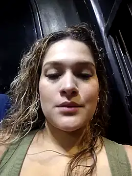 Sara smiiith211 online show from March 10, 2025, 11:49 pm