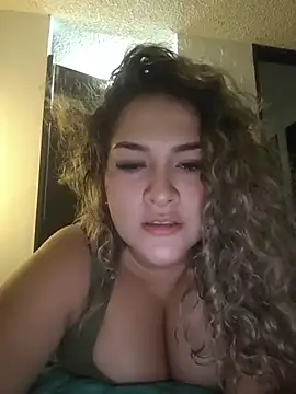 Sara smiiith211 online show from May 20, 2026, 2:08 am