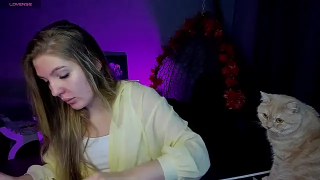 lily williamss online show from September 20, 2025, 12:15 am